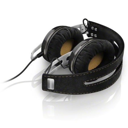 MOMENTUM ON EAR I BLACK